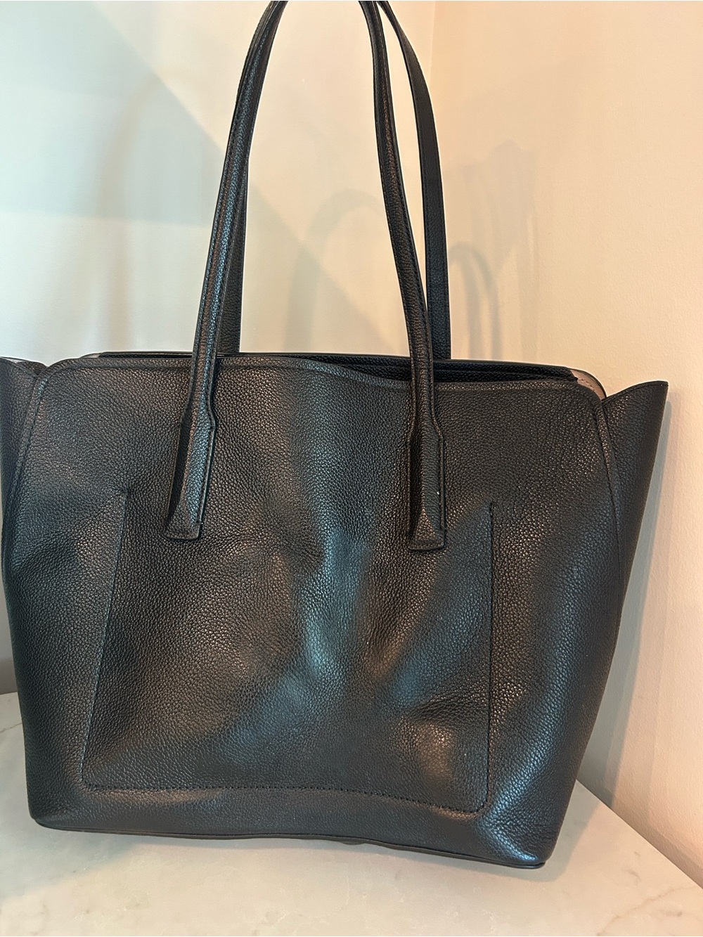 ♠️kate spade Black Pebbled Leather Tote with Charm - Picture 3 of 15